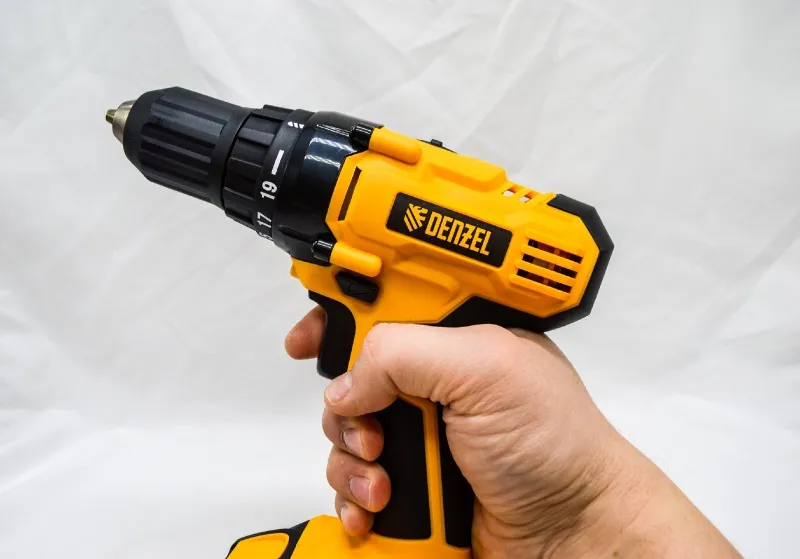 Обзор дрели-шуруповерта DENZEL CDL-IB-14-02 в удобном кейсе с 2 аккумуляторами и комплектом оснастки