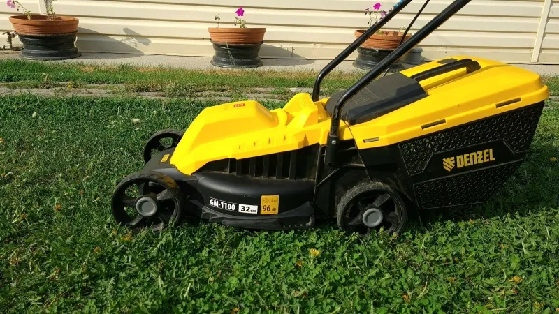Обзор электрической газонокосилки Denzel GM-1100