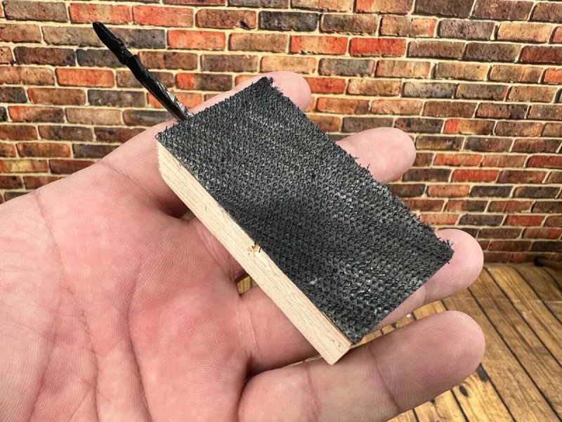 Не выкидывайте старые полотна от электролобзика и сабельной пилы. Делимся лайфхаком, как использовать их повторно