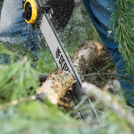 Пила цепная электрическая DENZEL EDS-2200, 2.2 кВт, шина 45 см, шаг 3/8, 62 звена