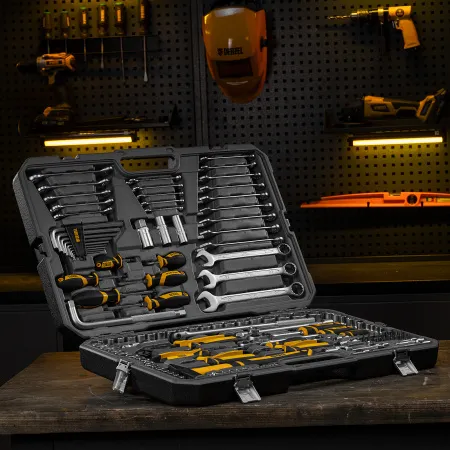 Набор инструментов DENZEL 1/2", 1/4", 3/8", CrV, S2, пластиковый кейс, 144 предмета