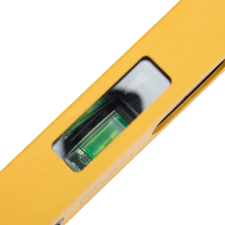 Уровень алюминиевый DENZEL магнит., фрезерованный, 3 глазка (1 зеркал.), 0,5 мм/м, 600 мм