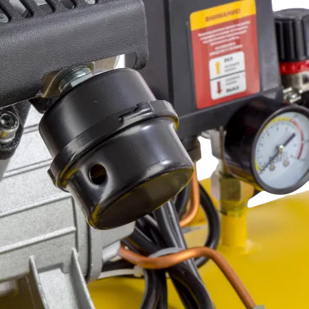 Компрессор воздушный DENZEL X-PRO DKV2200/100, 2.2 кВт, 400 л/мин, 100 л