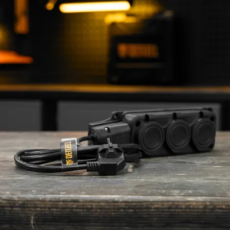 Шнур сетевой Energy Series DENZEL, ПВС, 3 м, 3 x 1 мм, с неразборной вилкой, черный