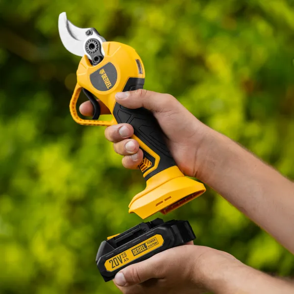 Секатор аккумуляторный, бесщет. DENZEL, CP-30BL, Li-Ion, 20 В, лезвия SK5