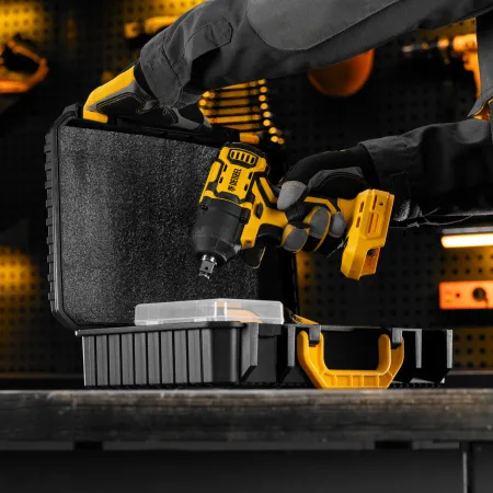 Гайковерт ударный аккумуляторный бесщет. DENZEL CIWH-BL-20-500, Li-Ion, 20 В