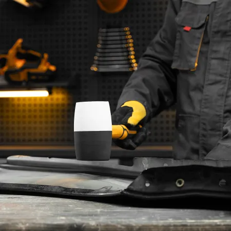 Киянка резиновая DENZEL 680 г, черно-белая, фибергласовая рукоятка c TPR покрытием