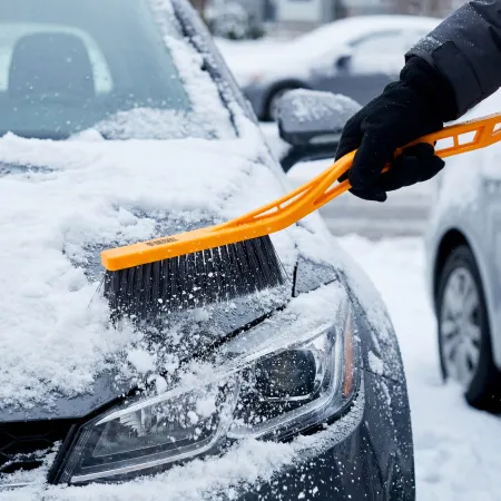 Щетка-сметка со скребком DENZEL 590 мм