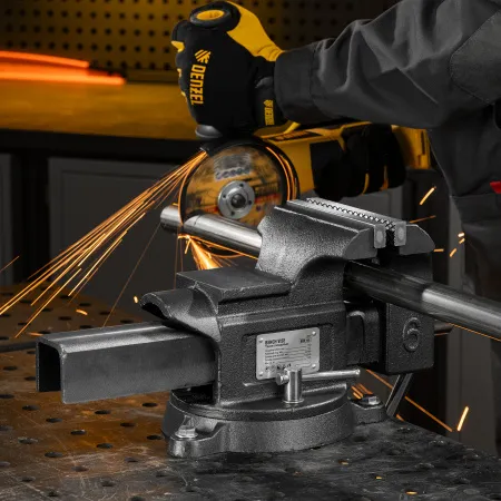 Тиски слесарные DENZEL BVH-150, 150 мм, поворотные, стальная направляющая, с наковальней