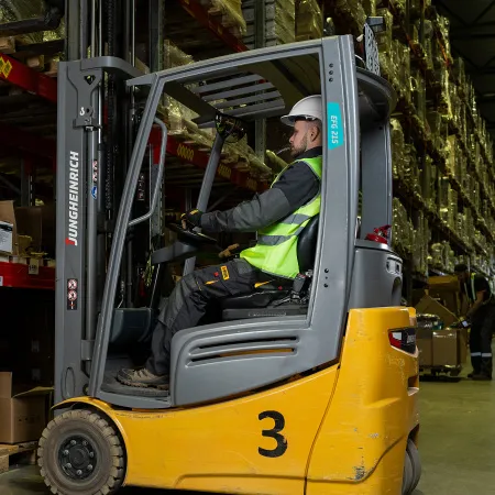 Каска защитная ударопрочная DENZEL ABS/PC, плавная регулировка, модель «Форвард» (К-05), белая