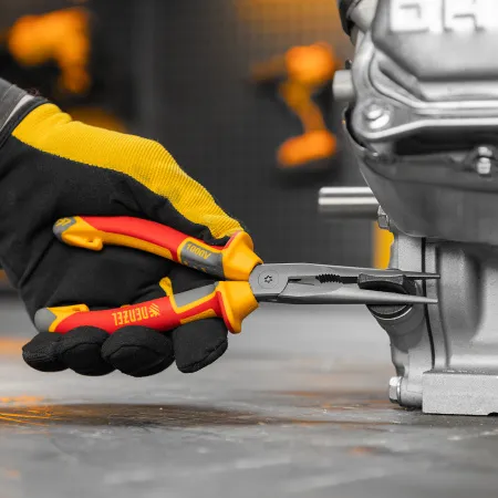 Длинногубцы прямые DENZEL диэлектрические рукоятки до 1000 В, трехкомпонентные рукоятки, 205мм