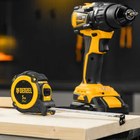 Рулетка DENZEL 31521 5м х 19мм, автоматич. фиксац., нейлон. покрытие, магнит. зацеп, двухстор. разметка