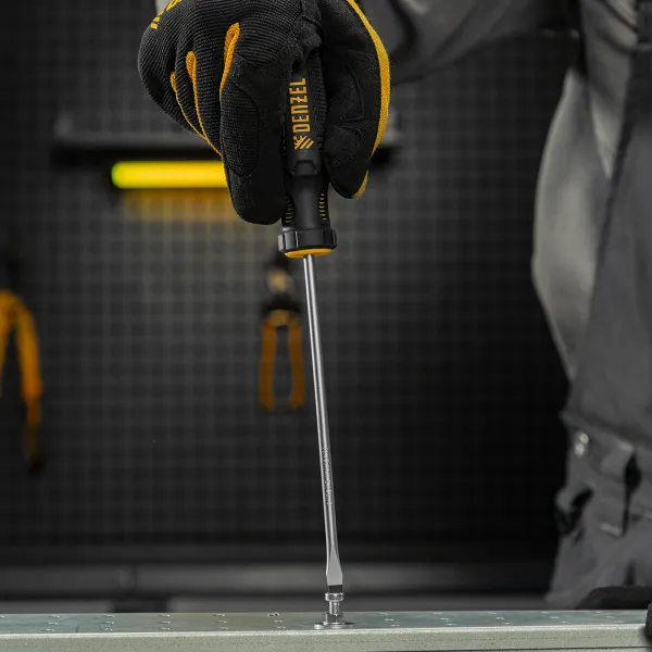 Отвертка DENZEL SL5x150 мм, CrV, трехкомпонентная рукоятка