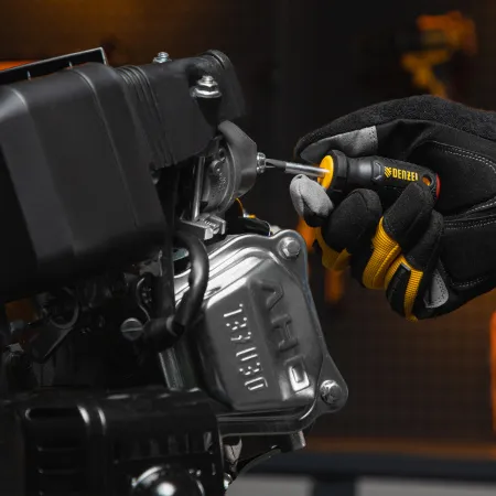 Отвертка DENZEL PH2х38 мм, CrV, трехкомпонентная рукоятка