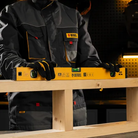 Уровень алюминиевый DENZEL магнит., фрезерованный, 3 глазка (1 зеркал.), 0,5 мм/м, 600 мм