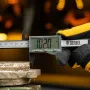 Штангенциркуль DENZEL пластиковый, 150 мм, электронный, большой дисплей, с глубиномером