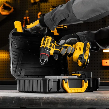 Дрель-шуруповерт аккумуляторная бесщет. DENZEL CDH-BL-20, Li-Ion, 20 В