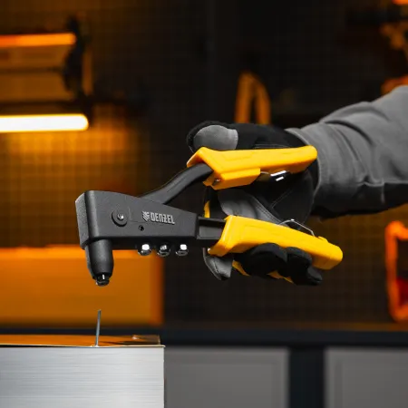 Заклепочник ручной DENZEL 255 мм, литой, усиленный, заклепки 2,4-3,2-4,0-4,8 мм