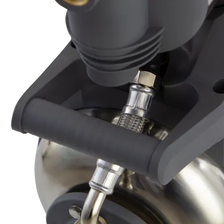 Насосная станция DENZEL X-PRO PSХ950X, 950 Вт, 3300 л/ч, ресивер 24 л, высота подъема 38 м