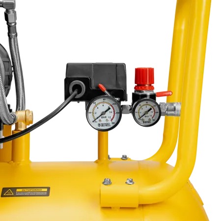 Компрессор безмасл. малошумн. DENZEL DLP-4500/150, 4,5 кВт, 3х1,5 кВт,150 л, 2850 об/мин,750 л/мин