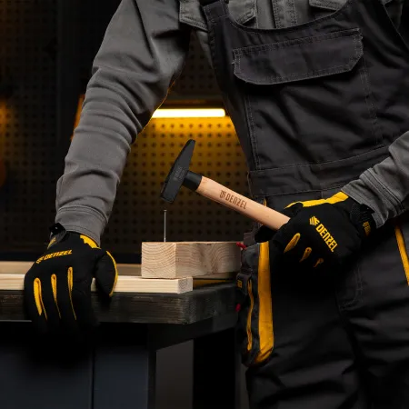 Молоток слесарный DENZEL 200 г, кованый квадратный боек, буковая рукоятка