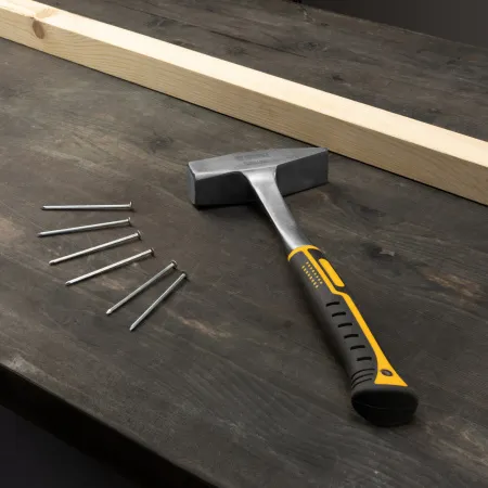 Молоток слесарный DENZEL 800 г, цельнометаллический, двухкомпонентная рукоятка