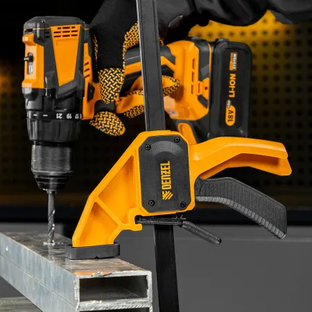 Струбцина DENZEL F-образная, быстрозажимная, 300 х 80 мм, усиленный нейлоновый корпус