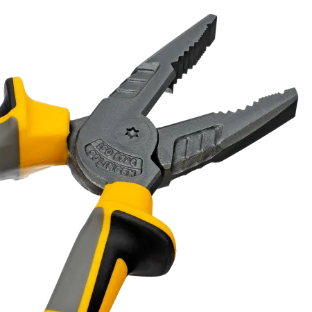 Плоскогубцы комбинированные DENZEL 205 мм, трехкомпонентные рукоятки