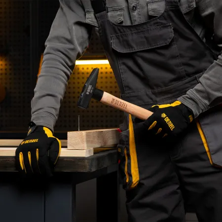 Молоток слесарный DENZEL 500 г, кованый квадратный боек, буковая рукоятка