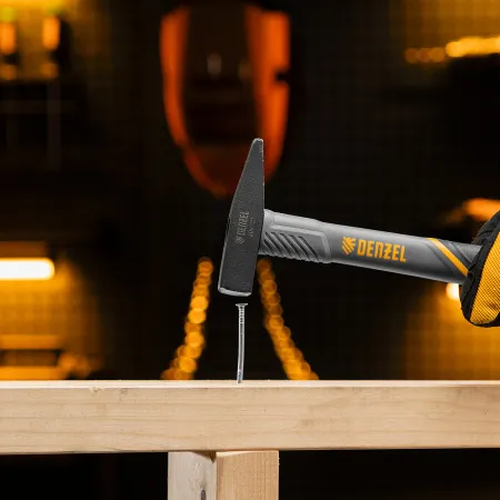 Молоток слесарный DENZEL 200 г, кованый, фибергласовая  рукоятка c TPR покрытием