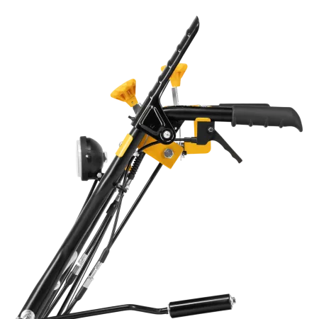 Гибридная снегоуборочная машина DENZEL с функц. подметания SWB-800, 212 сс, руч. старт, 2 насадки