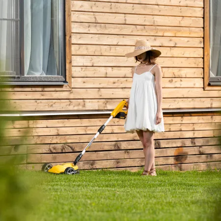 Портативная аккумуляторная газонокосилка DENZEL CLM-22, Li-ion, 20В, 220 мм