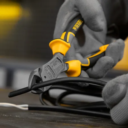 Бокорезы DENZEL 180 мм, усиленные, трехкомпонентные рукоятки