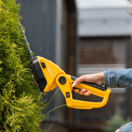 Ножницы-кусторез аккумуляторные DENZEL GS-7, Li-Ion, 7,2 В