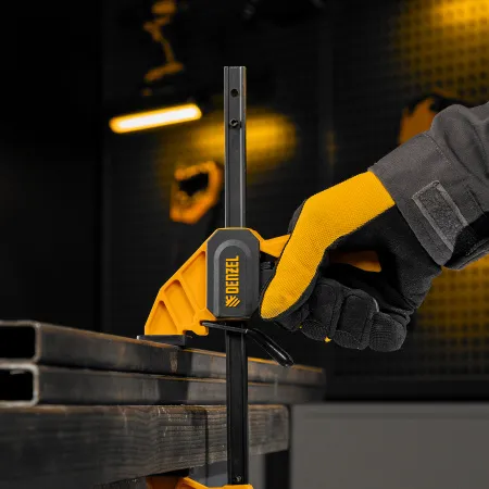 Струбцина DENZEL F-образная, быстрозажимная, 150 х 55 мм, усиленный нейлоновый корпус