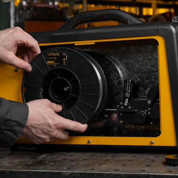 Порошковая проволока Denzel Е71TGS, диам. 1 мм, 4,5 кг, диам. катушки D200