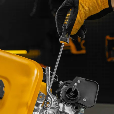 Отвертка DENZEL SL6x150 мм, CrV, трехкомпонентная рукоятка