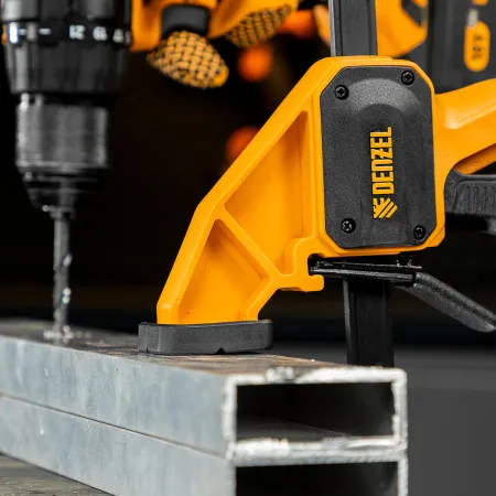 Струбцина DENZEL F-образная, быстрозажимная, 300 х 80 мм, усиленный нейлоновый корпус