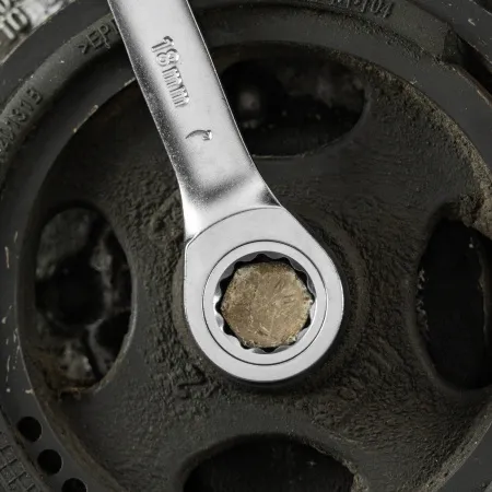 Ключ комбинированный трещоточный DENZEL, 18 мм, CrV, матовый хром