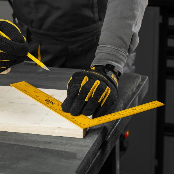 Угольник стальной DENZEL 200 х 300 мм