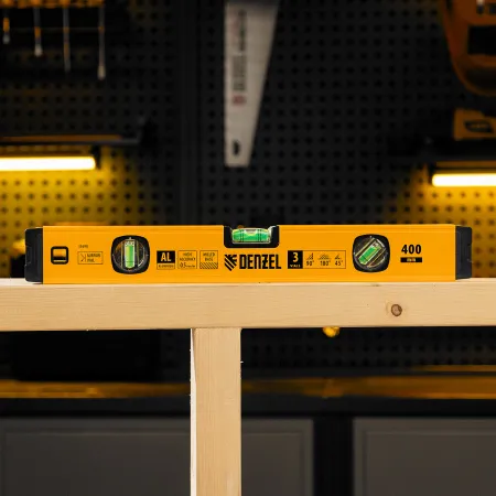 Уровень алюминиевый DENZEL магнит., фрезерованный, 3 глазка (1 зеркал.), 0,5 мм/м, 400 мм