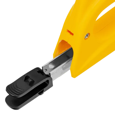 Степлер пластиковый DENZEL скобы в комплекте, тип 53, 6-10 мм