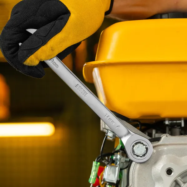 Ключ комбинированный трещоточный DENZEL, 14 мм, CrV, матовый хром