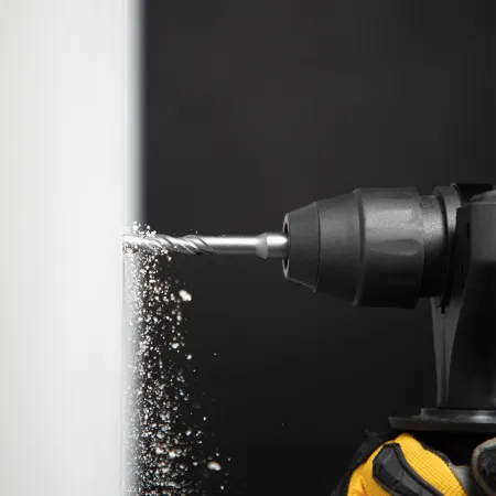 Бур по бетону DENZEL 705010, 8 x 110 мм, двойная спираль, три пылеотводящие кромки