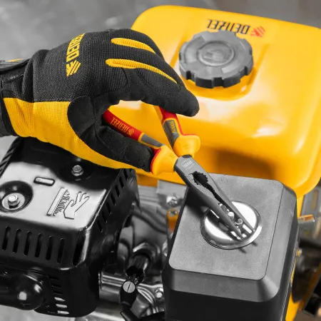 Длинногубцы прямые DENZEL диэлектрические рукоятки до 1000 В, трехкомпонентные рукоятки, 205мм