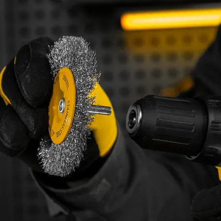 Щетка для дрели DENZEL 100 мм, Плоская, со шпилькой, нержавеющая витая проволока