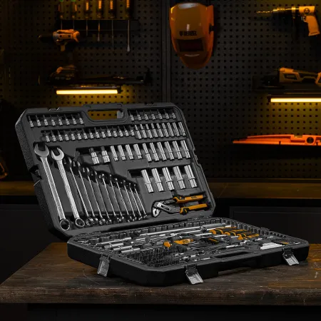 Набор инструментов DENZEL 1/2", 3/8", 1/4", CrV, S2, пластиковый кейс, 232 предмета