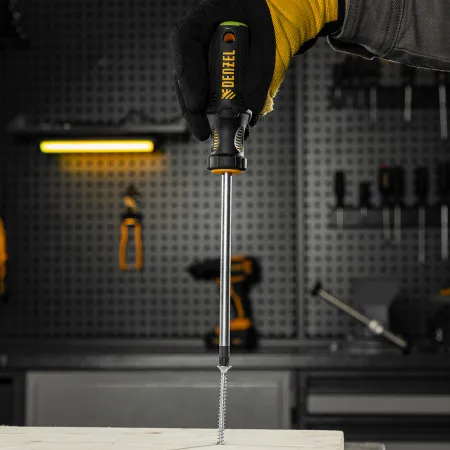 Отвертка DENZEL PZ3x150 мм, CrV, трехкомпонентная рукоятка