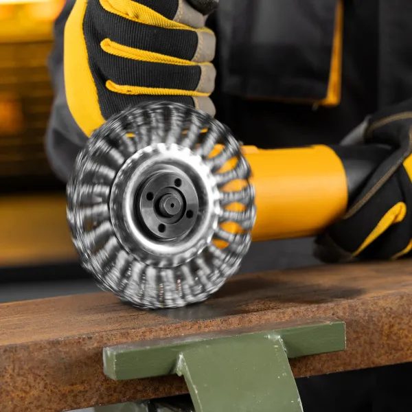 Щетка для УШМ DENZEL 746323, 125 мм, «плоская», крученая нержавеющая проволока 0.5 мм, посадка 22.2 мм