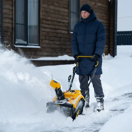 Бензиновая снегоуборочная машина DENZEL SB 460 Sled, 99cc, лыжи ручной старт